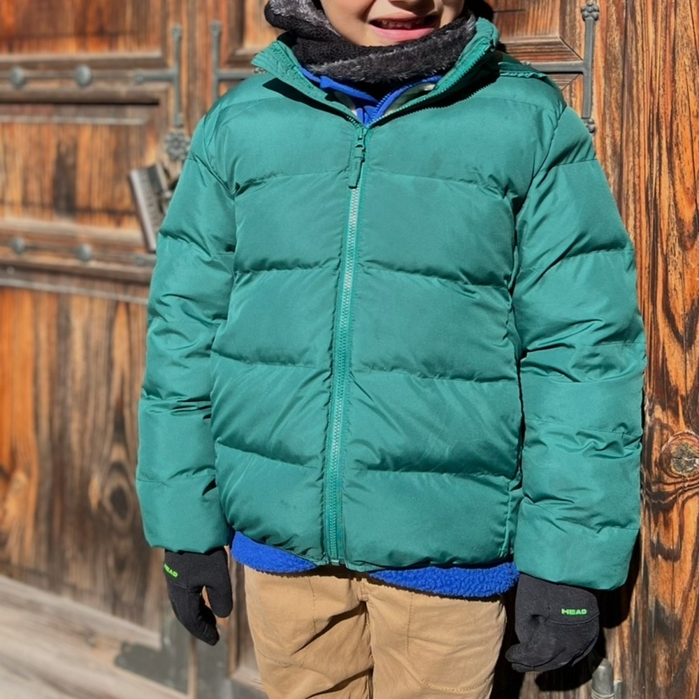 Uniqlo Kids Green Puffer Jacket 7/8 - Picture 2 of 2